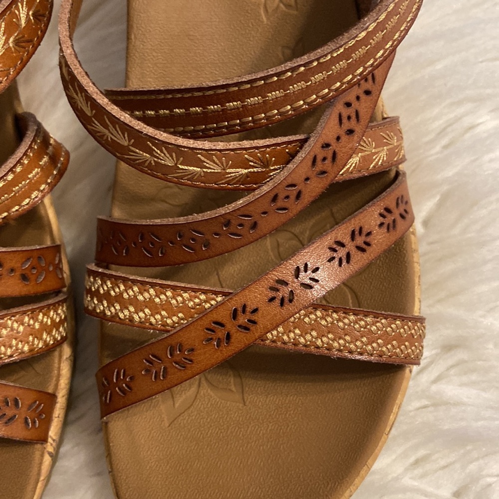 Skechers Luxe Foam Sandals excellent condition size 9 brown color - Picture 2 of 12